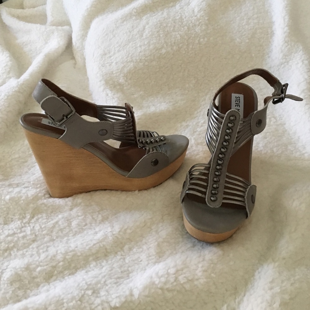Steve Madden Tuscan wedges